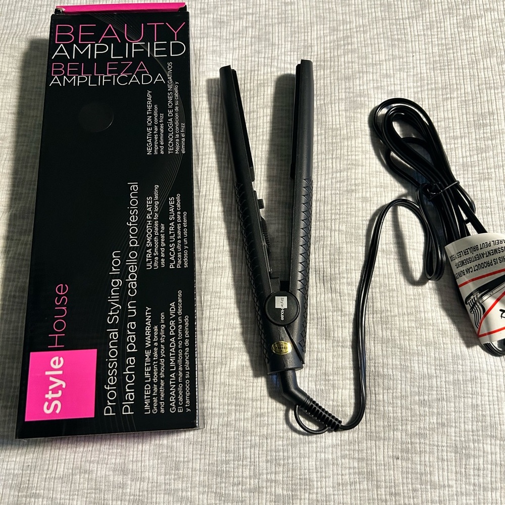 Style House‎ Beauty Amplified 1.25" Professional Styling Iron Adjustable Heat